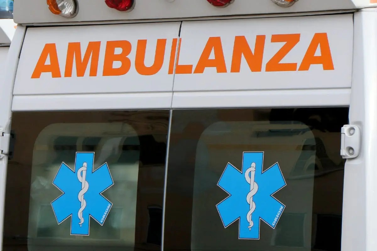 Un'ambulanza